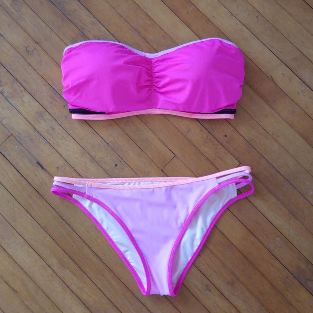 VS Strapless Pushup Swim Set